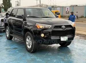 Toyota 4-Runner SR5 4dr 4x4 (4.0L 6cyl 5A) 2017 Black
