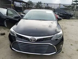 Toyota Avalon Limited Sedan FWD (3.5L 6cyl 6A) 2013 Black