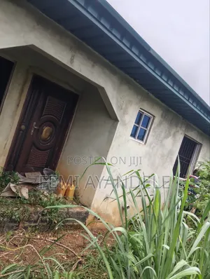 4bdrm House in Ire Estate, Igbogbo for sale