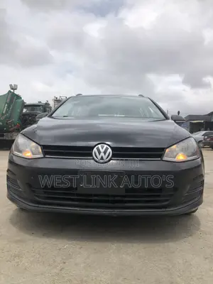 Volkswagen Golf TSI S 4-Door FWD 2017 Black