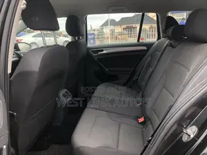 Volkswagen Golf TSI S 4-Door FWD 2017 Black
