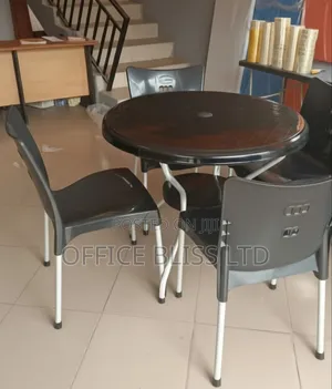 Indoor / Outdoor Plastic Round Table and Chairs - BLACK