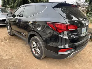 Hyundai Santa Fe SE AWD 2017 Black