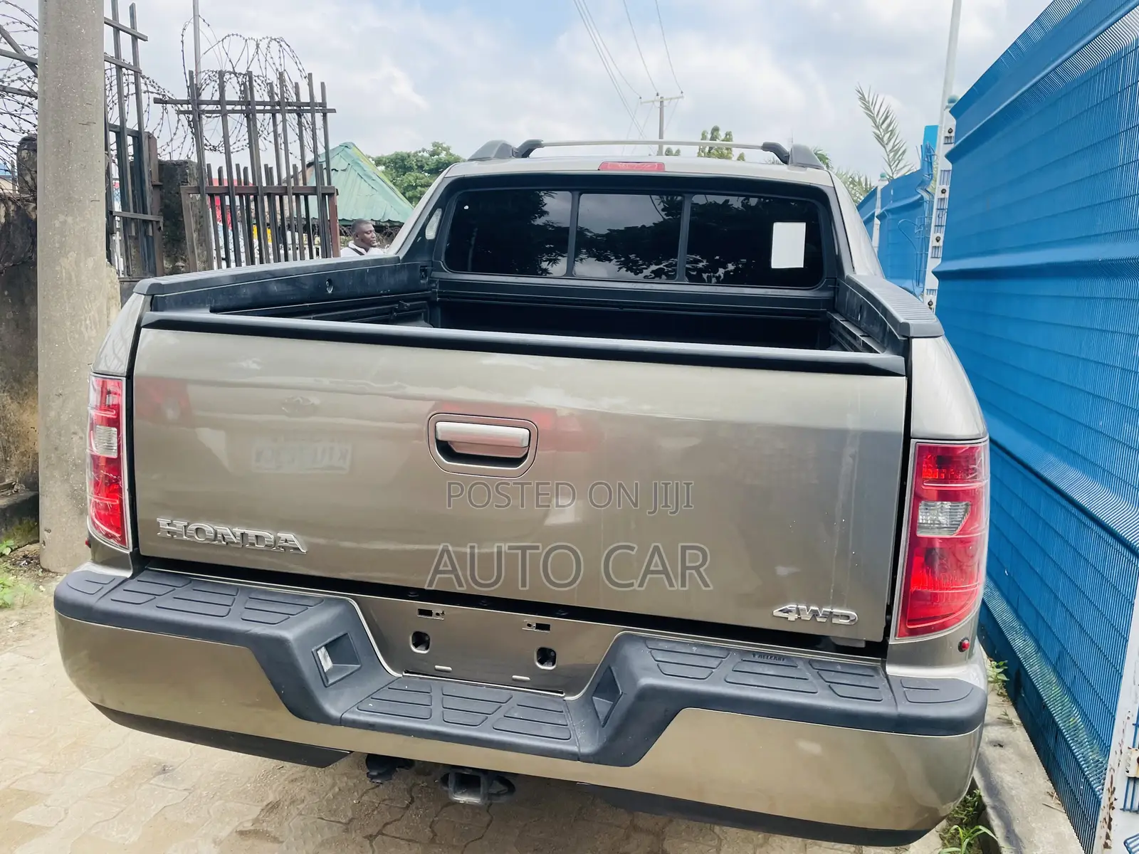Honda Ridgeline 2011 Gold