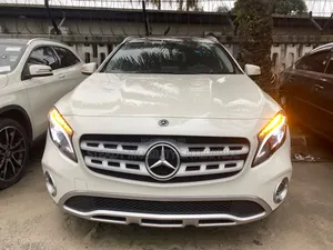 Mercedes-Benz GLA 250 2018 White