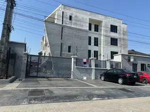 4bdrm Maisonette in Victoria Island Extension for rent