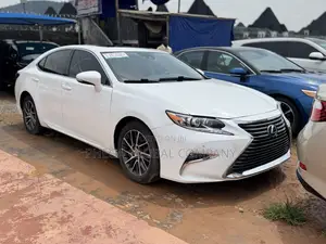 Lexus ES 350 FWD 2016 White