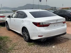 Lexus ES 350 FWD 2016 White