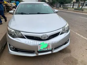 Toyota Camry 2014 Silver