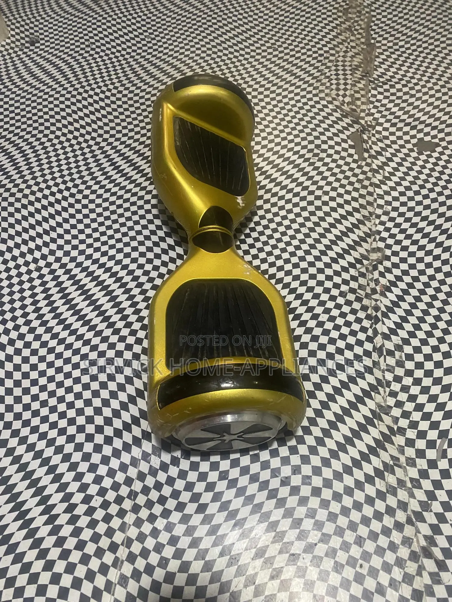 6.5 Inches Hoverboard Available With Charger and Bag