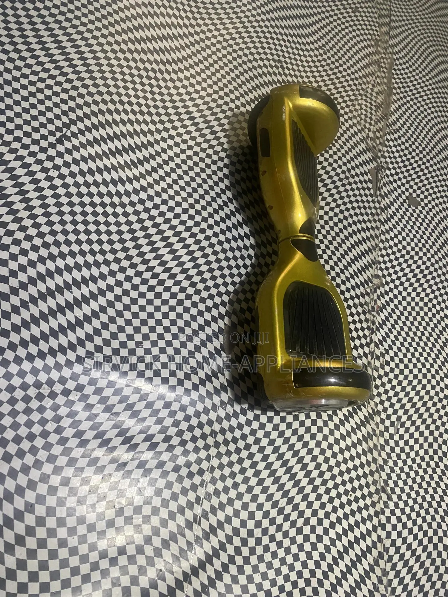 6.5 Inches Hoverboard Available With Charger and Bag