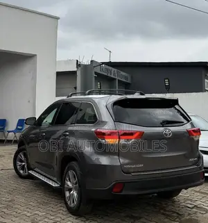 Toyota Highlander 2015 Gray