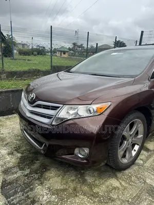Toyota Venza XLE 2012 Brown