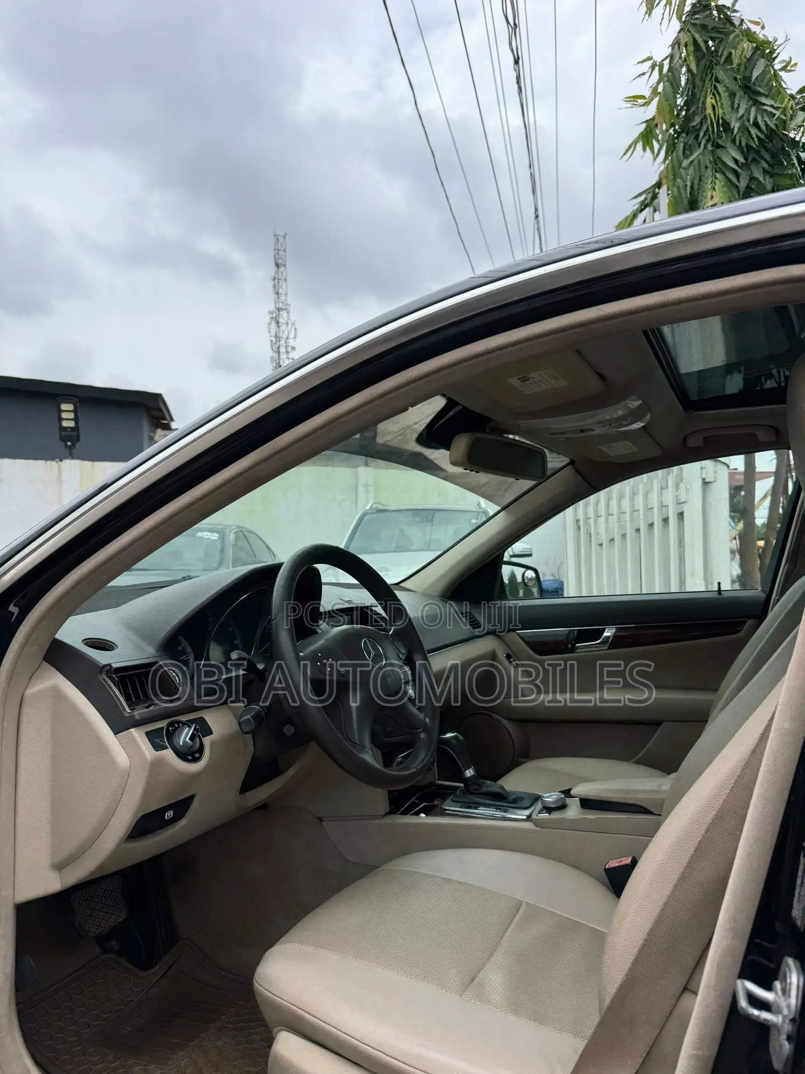 Mercedes-Benz C300 2010 Black