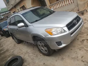 Toyota RAV4 2010 Silver
