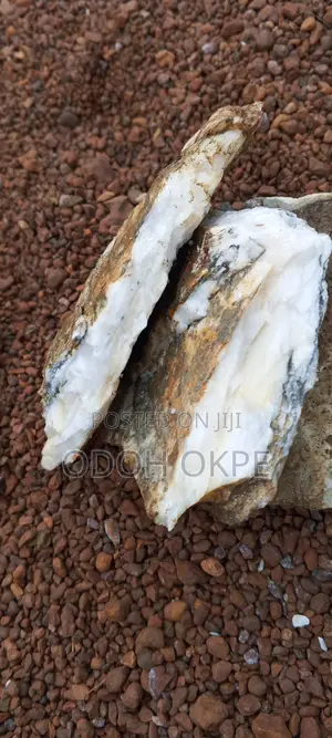 Raw Quartz