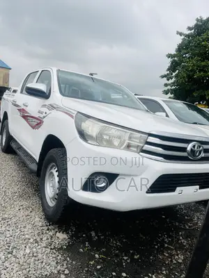 Toyota Hilux 2017 White