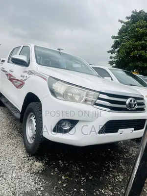 Toyota Hilux 2017 White
