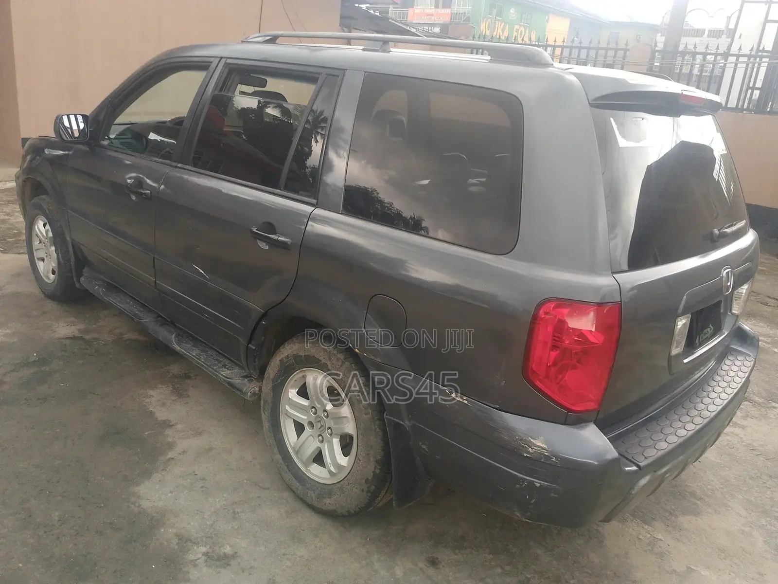 Honda Pilot 2005 Gray