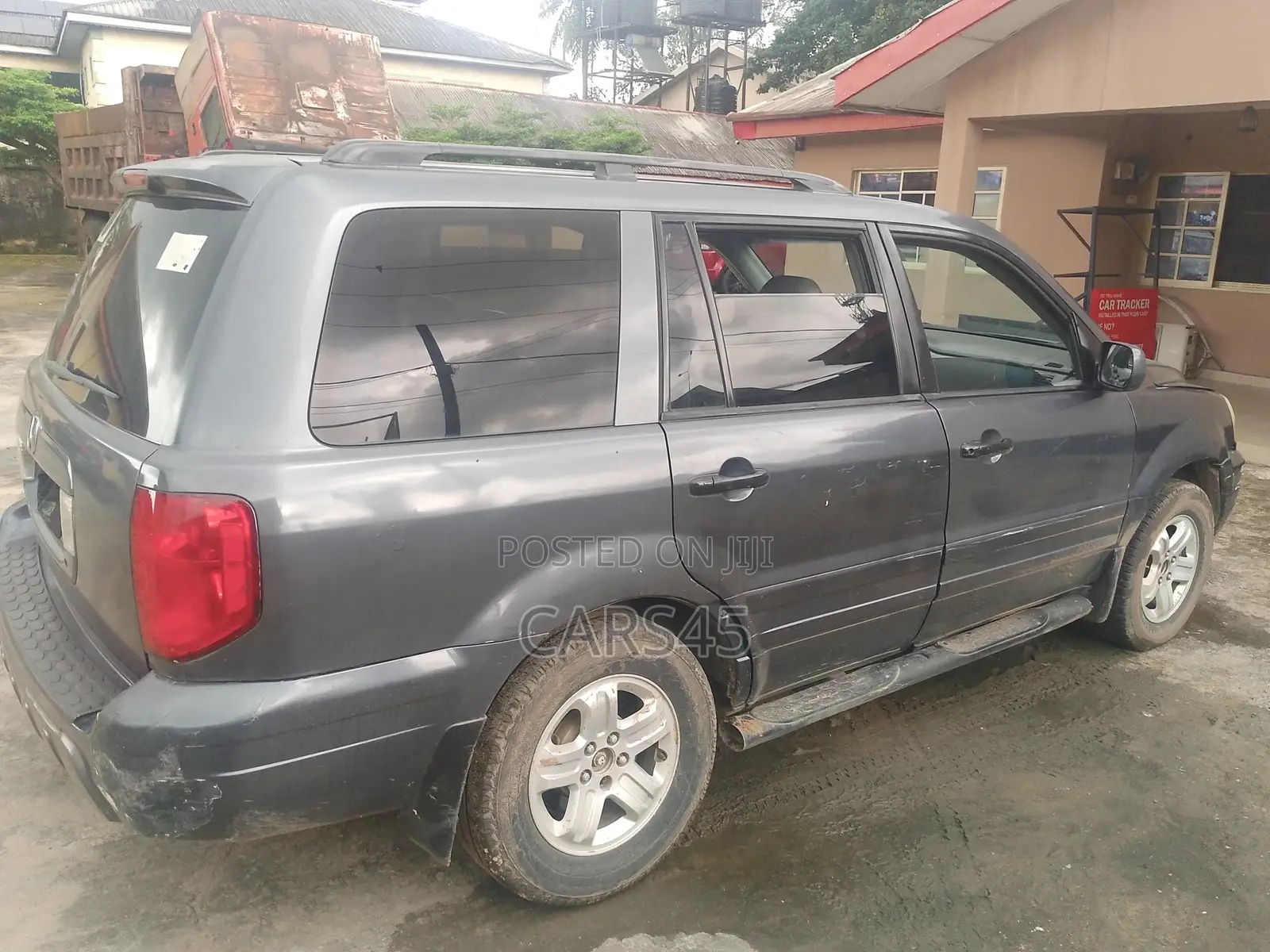 Honda Pilot 2005 Gray
