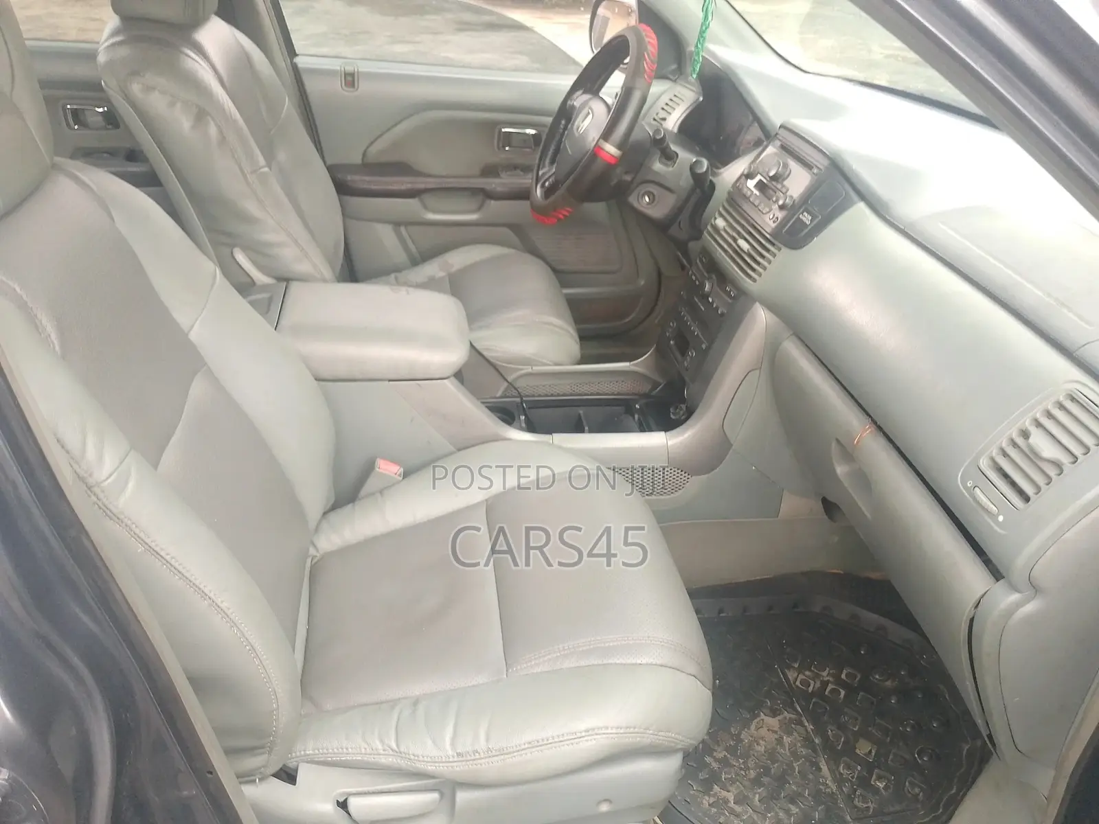 Honda Pilot 2005 Gray