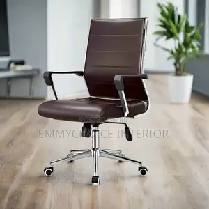 Executive Office Swivel Chair/ Ribbed Padded
