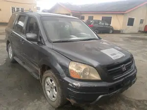 Honda Pilot 2005 Gray
