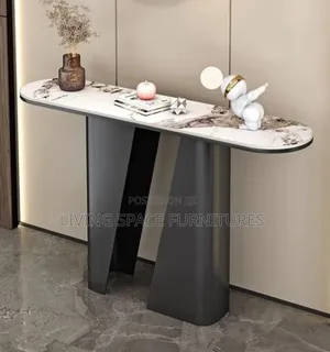 Luxurious Console Decor Table