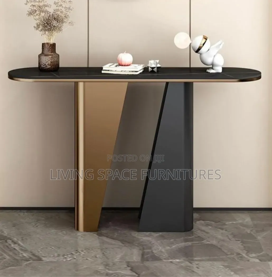Luxurious Console Decor Table