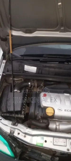Opel Zafira 2004 Silver