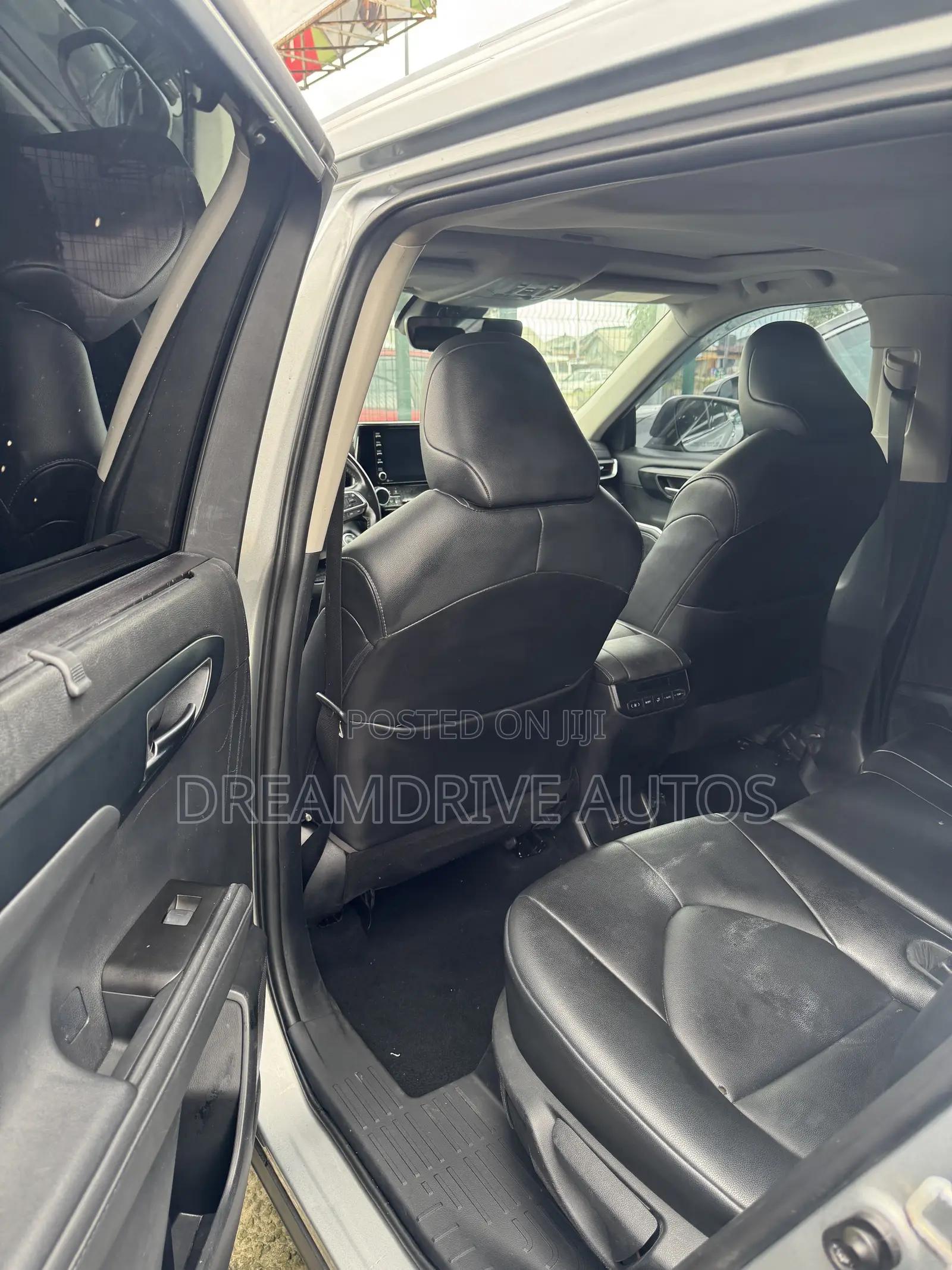 Toyota Highlander XSE 2021 Silver