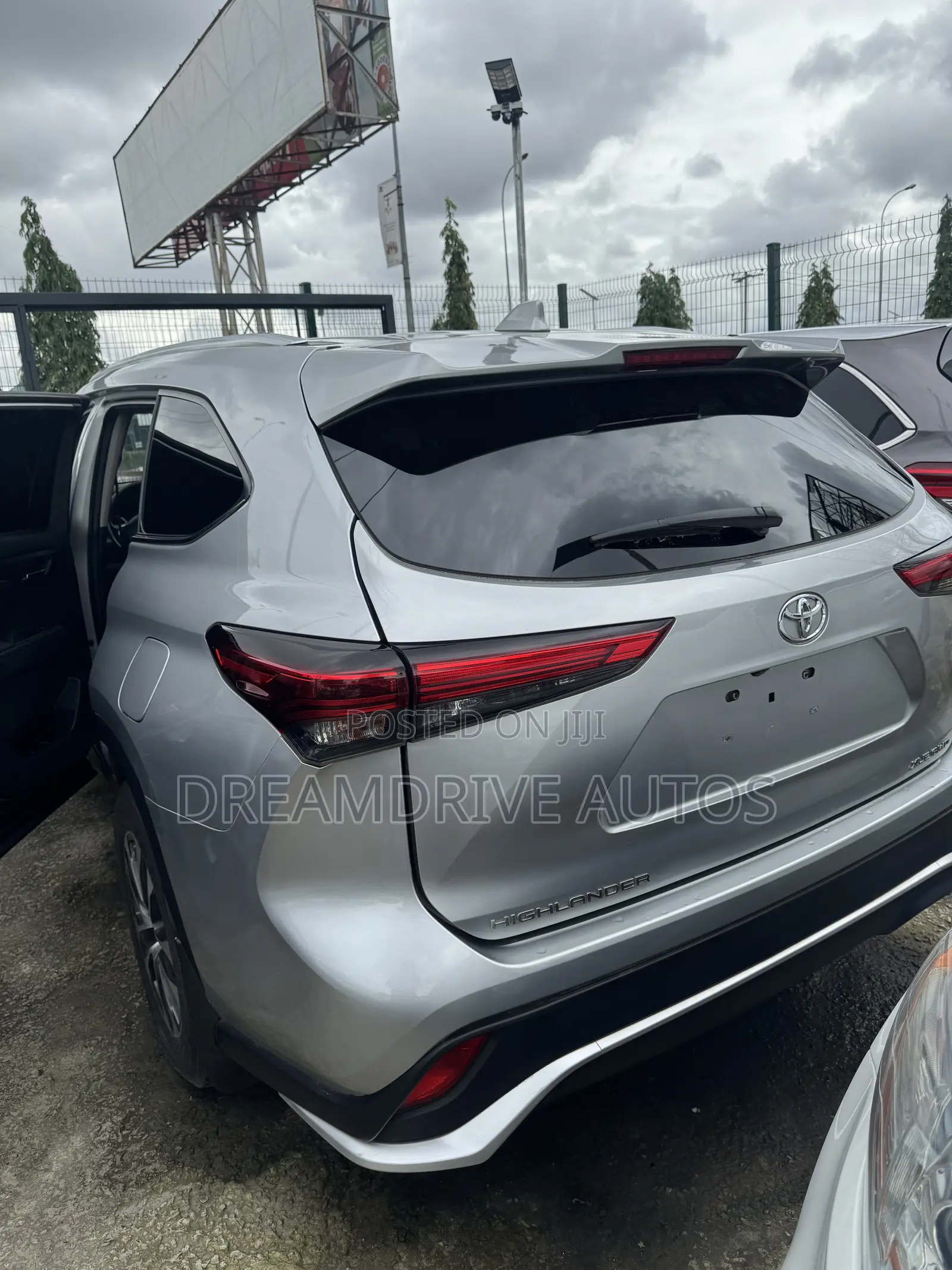Toyota Highlander XSE 2021 Silver