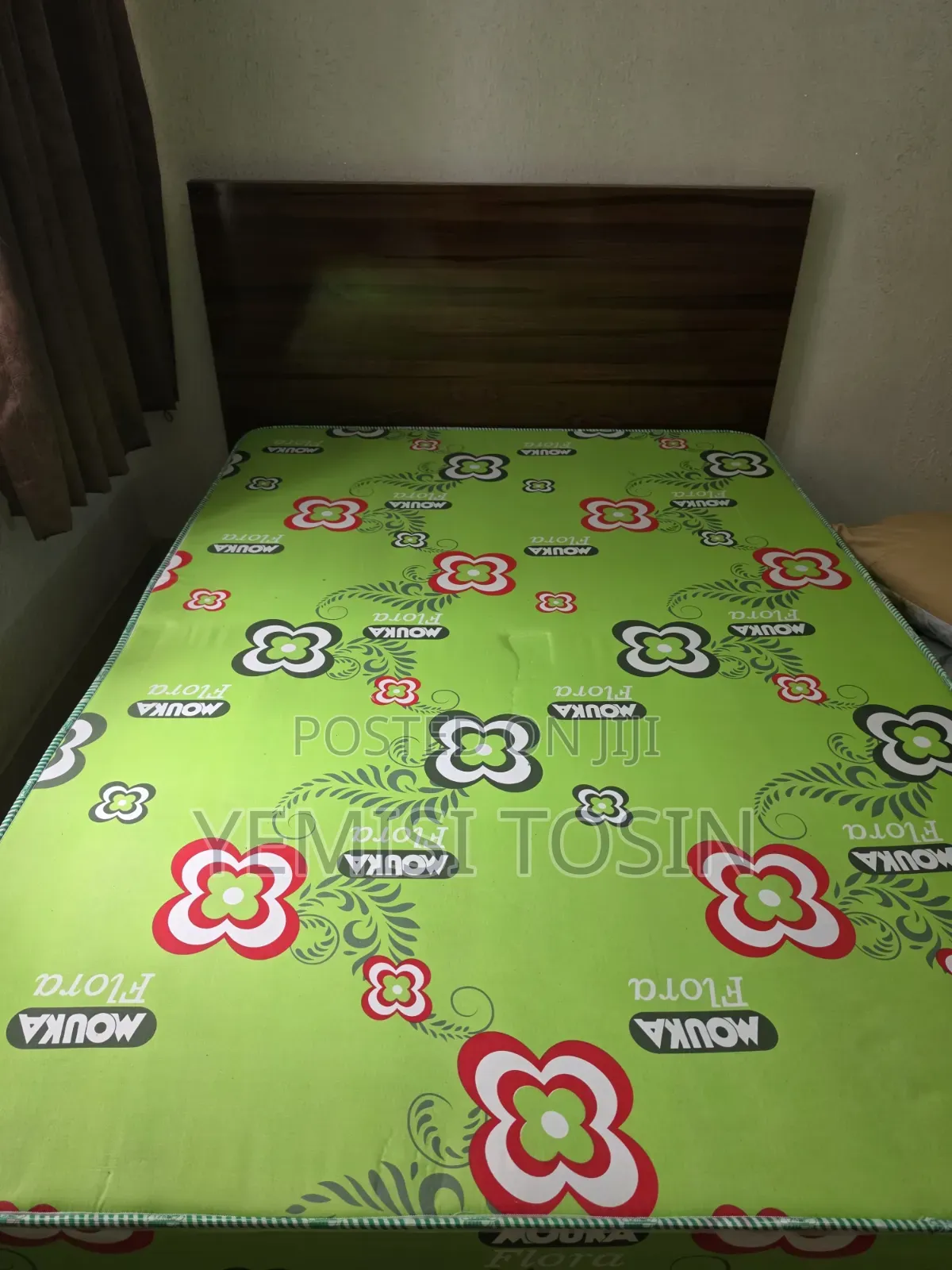 4×6 Bedframe, Mattress With 2 Pillows