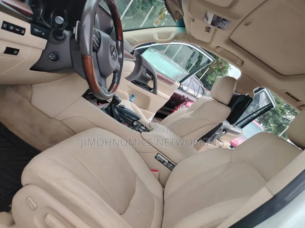 Lexus LX 2017 White