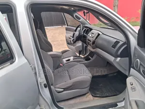 Toyota Tacoma 2006 Silver