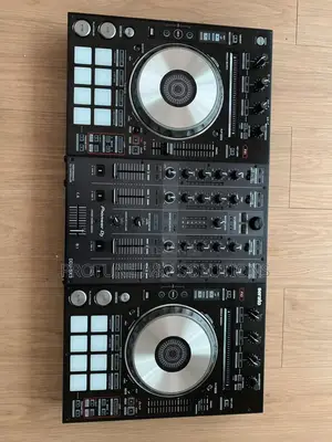 Pioneer DDJ-SX3 DJ Controller - Serato
