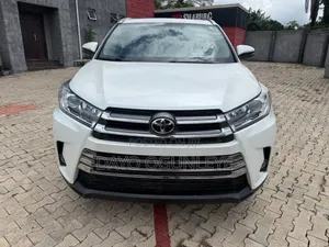 Toyota Highlander Limited 4x4 V6 (3.5L 6cyl 8A) 2017 White