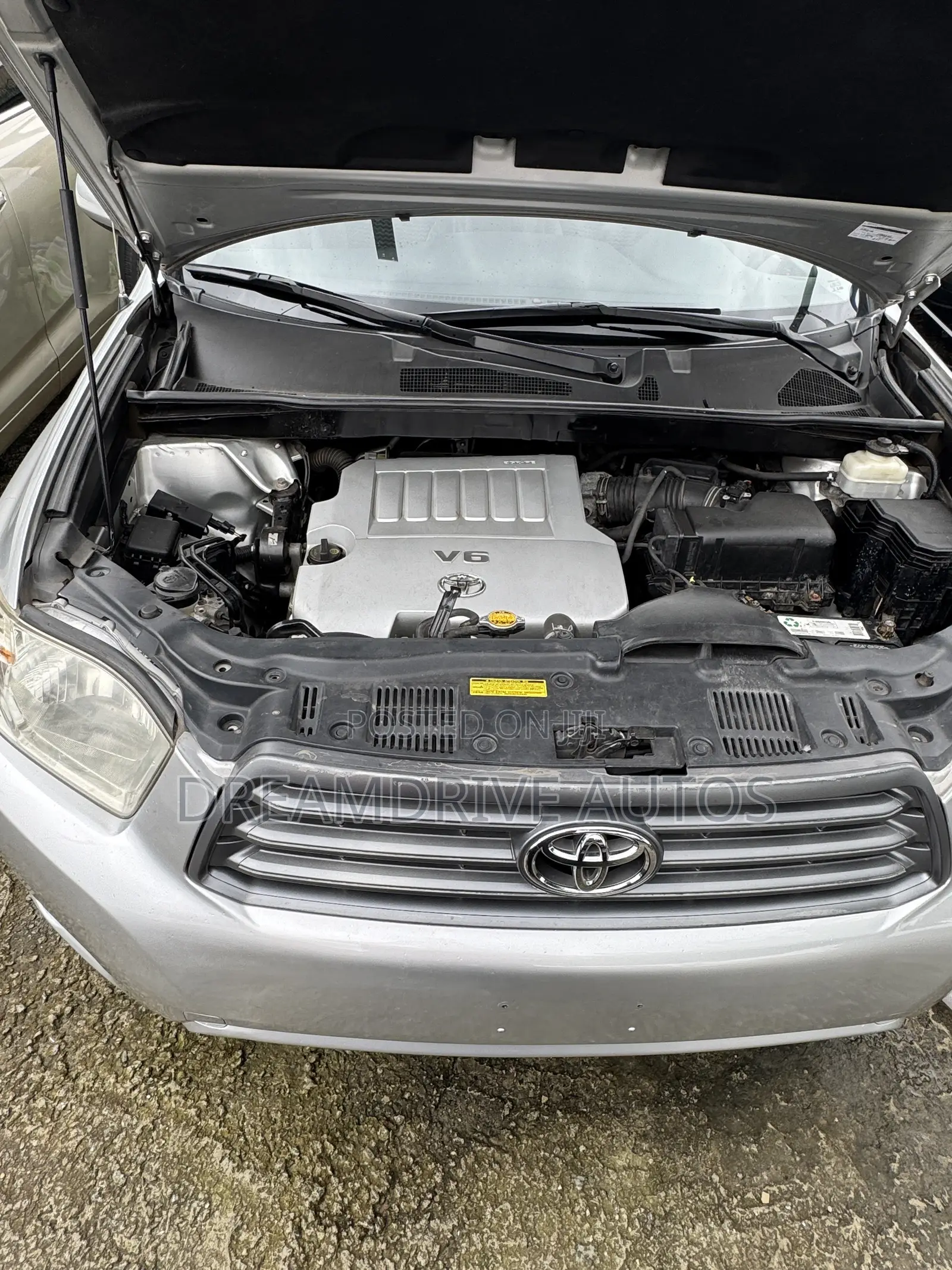 Toyota Highlander 2010 Silver
