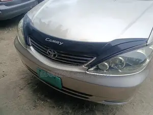 Toyota Camry LE 4dr Sedan (2.4L 4cyl 5A) 2009 Gold