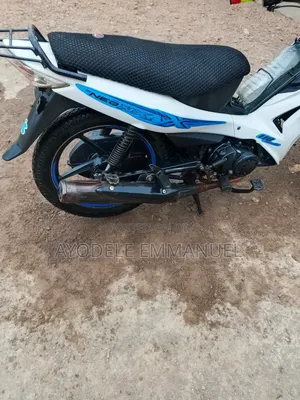 TVS Neo NX 2022 White