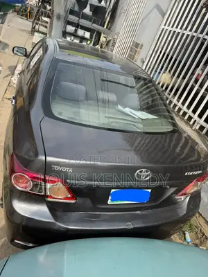 Toyota Corolla 2011 Gray
