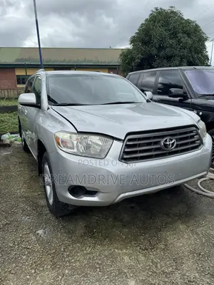 Toyota Highlander 2010 Silver