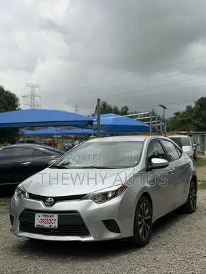 Toyota Corolla LE 4dr Sedan (1.8L 4cyl CVT) 2015 Silver