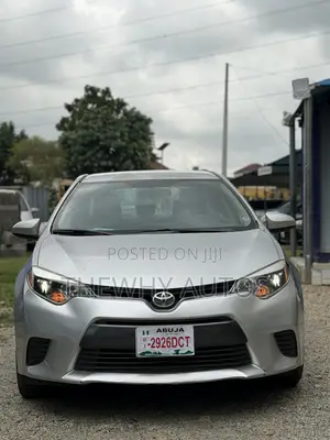 Toyota Corolla LE 4dr Sedan (1.8L 4cyl CVT) 2015 Silver