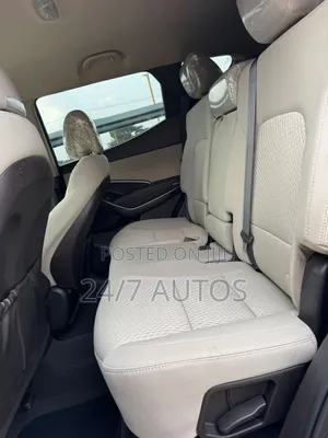 Hyundai Santa Fe 2016 Red