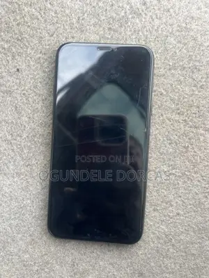 Apple iPhone X 64 GB Gray