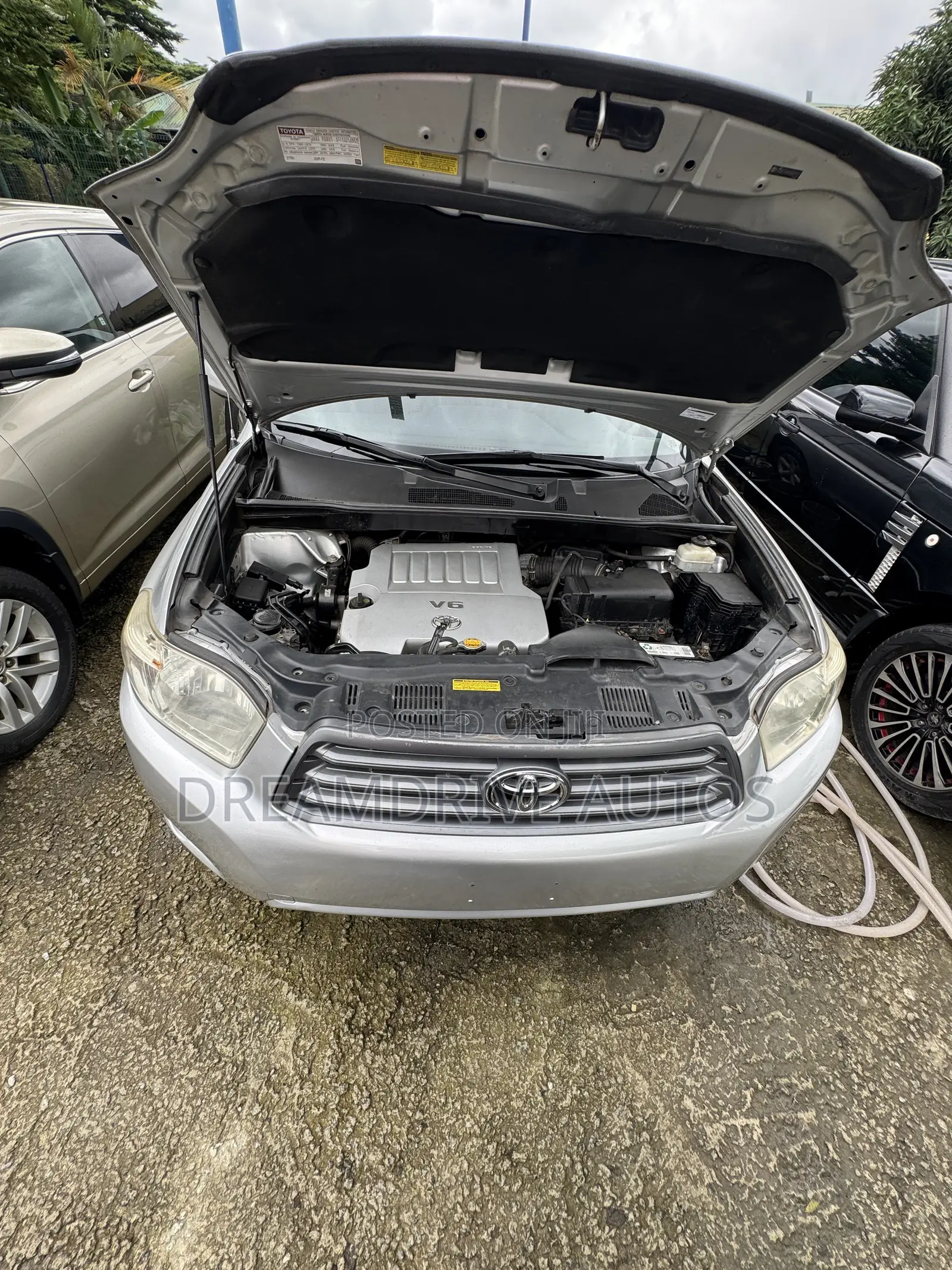 Toyota Highlander 2010 Silver