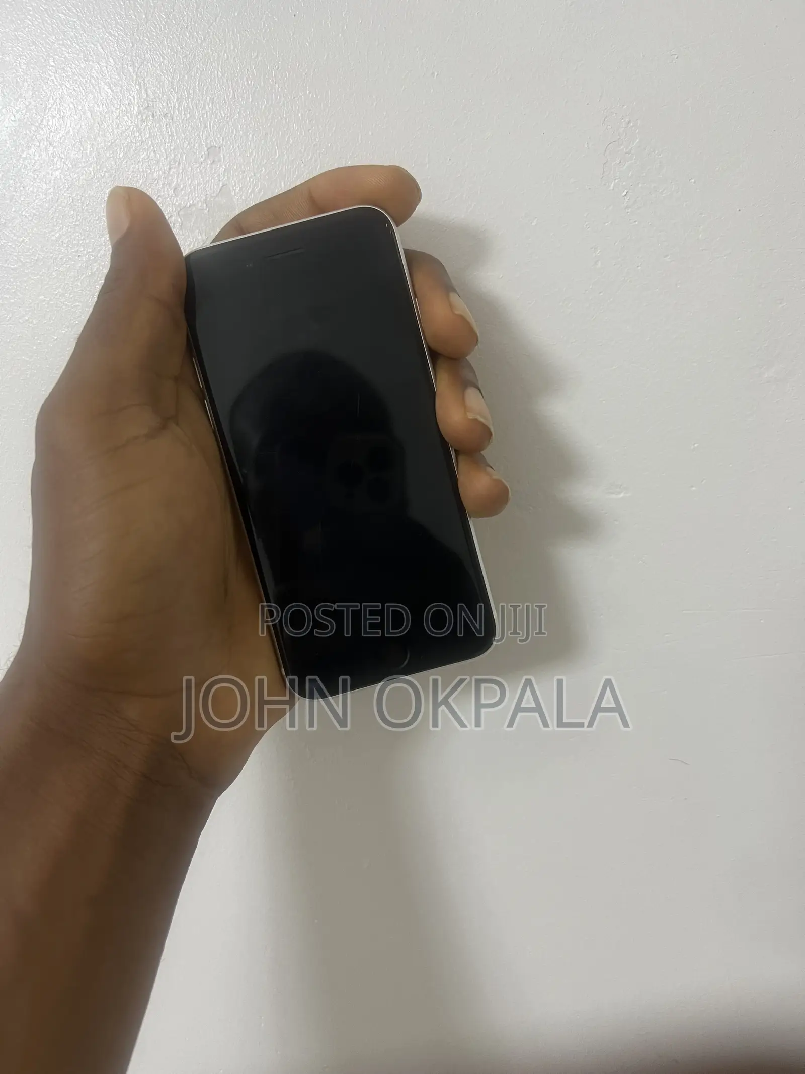 Apple iPhone SE (2020) 64 GB White