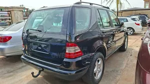 Mercedes-Benz M Class 2000 Blue