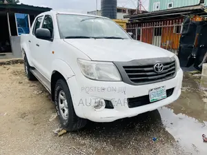 Toyota Hilux 3.0 D-4D 4x4 2014 White